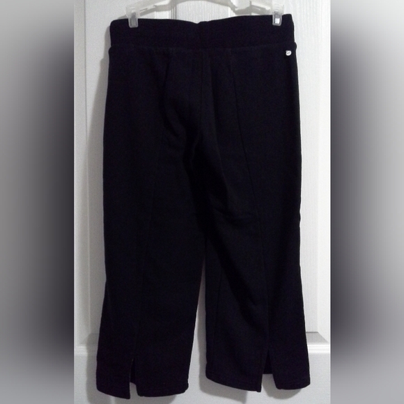 New Puma Capris - Picture 2 of 3